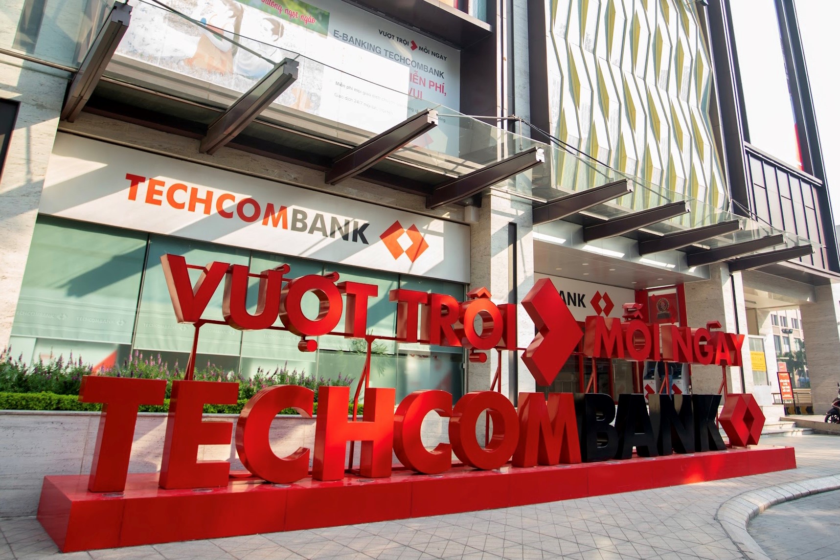 Techcombank đạt lợi nhuận trước thuế 6,8 ngàn tỉ đồng trong quý I-2022