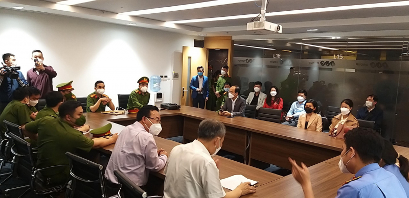Bắt Phó Vụ trưởng Vụ Giám sát thị trường chứng khoán