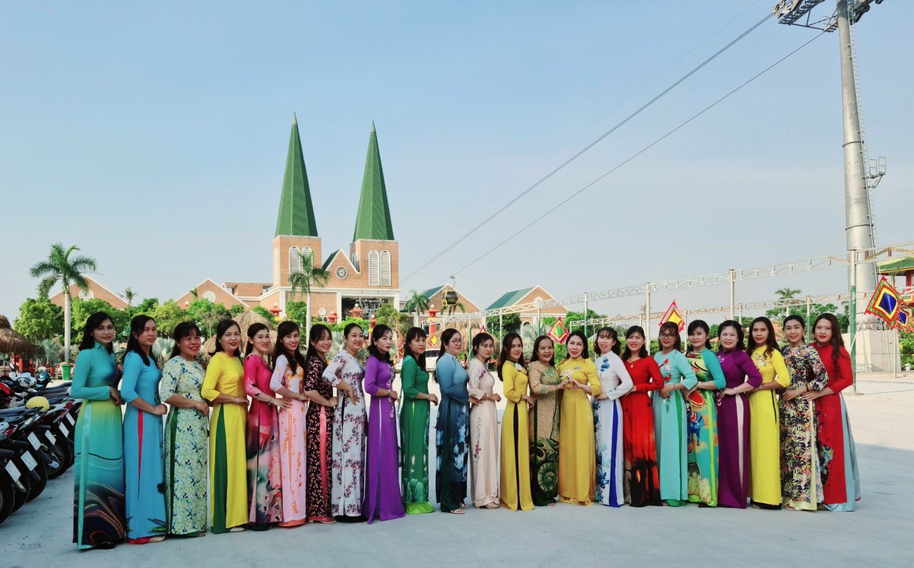 C&aacute;p treo N&uacute;i Sam h&acirc;n hoan ch&agrave;o đ&oacute;n kh&aacute;ch dịp 30-4 v&agrave; 1-5 - Ảnh 16.