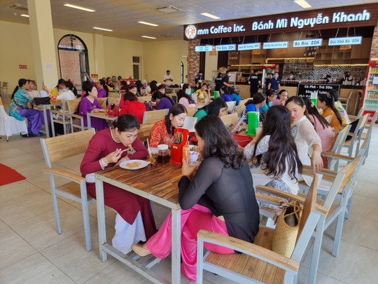 C&aacute;p treo N&uacute;i Sam h&acirc;n hoan ch&agrave;o đ&oacute;n kh&aacute;ch dịp 30-4 v&agrave; 1-5 - Ảnh 21.