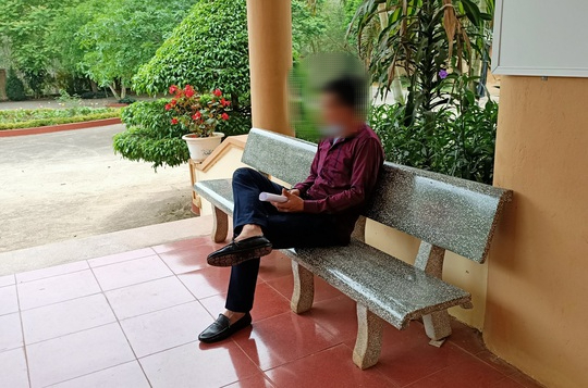 Toàn bộ lãnh đạo xã bỏ nhiệm sở đi du lịch trong ngày làm việc bình thường - Ảnh 4.