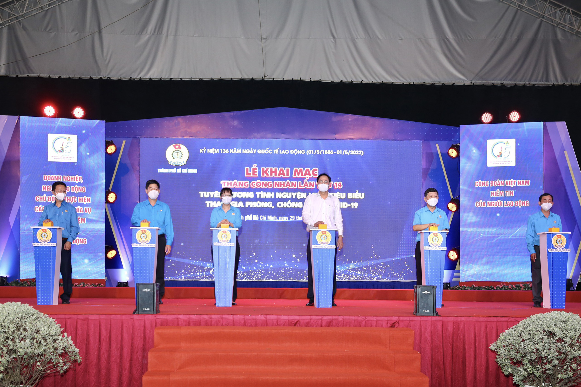 Th&aacute;ng C&ocirc;ng nh&acirc;n 2022 tại TP HCM: Hăng h&aacute;i thi đua, lao động, sản xuất - Ảnh 3.