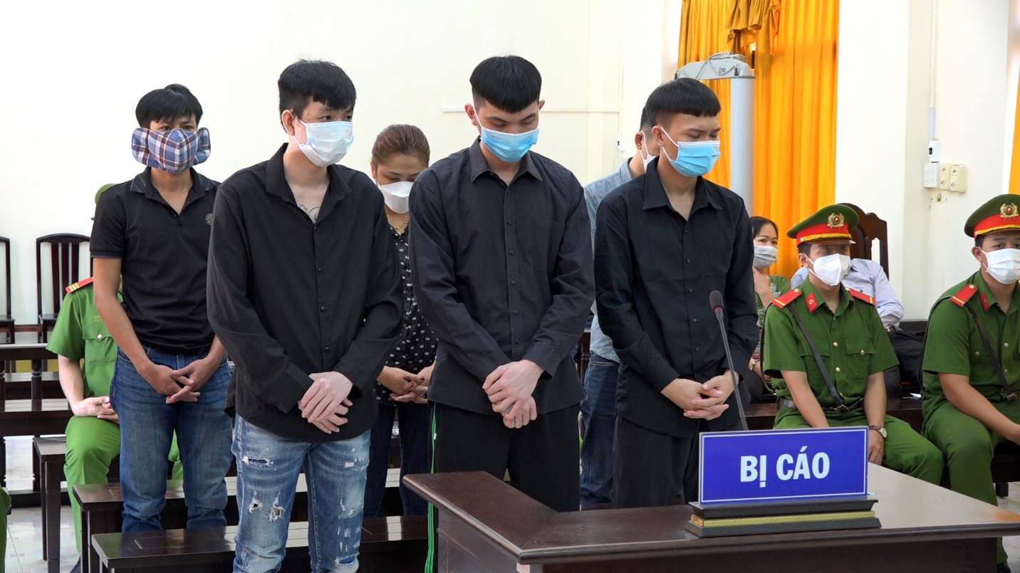 Gi&aacute; phải trả sau cơn giận của con 1 chủ đại l&yacute; v&eacute; số ở Ph&uacute; Quốc  - Ảnh 1.