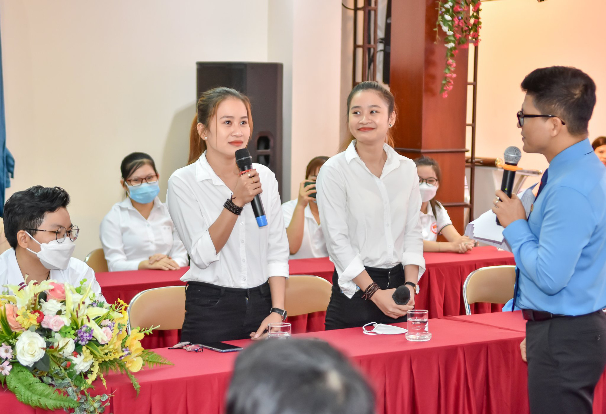 Vào Đảng để hoàn thiện mình