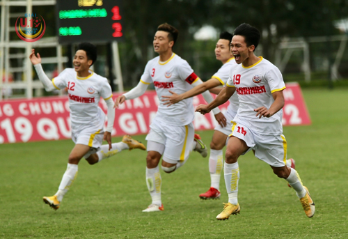 So tài kịch tính tại Giải U19 quốc gia - Ảnh 1.