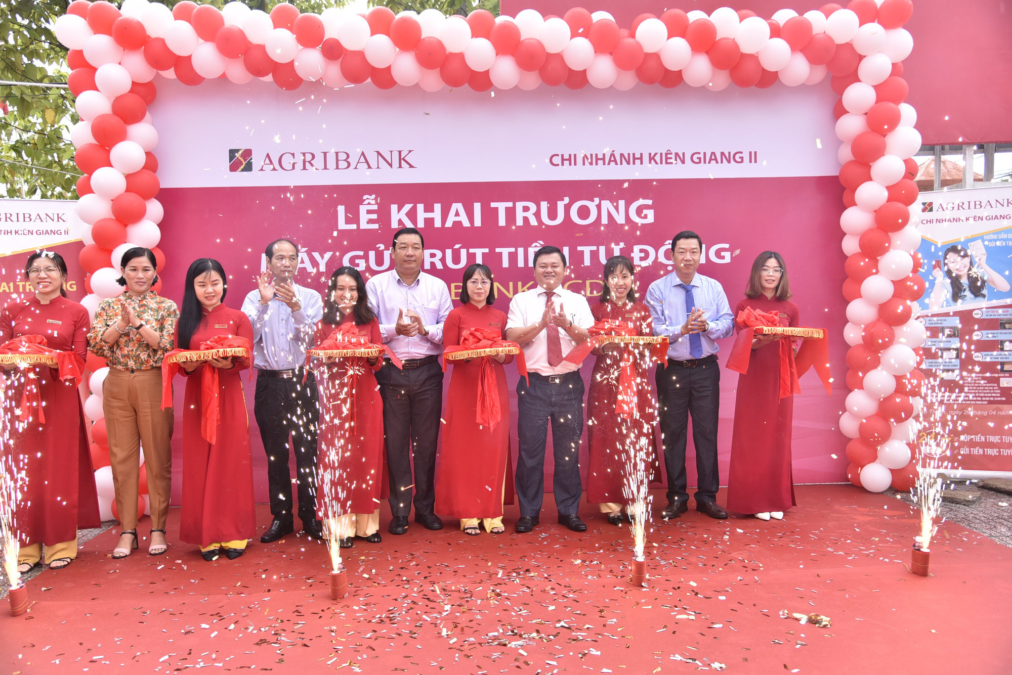 Agribank Kiên Giang II khai trương máy CDM tại huyện Châu Thành
