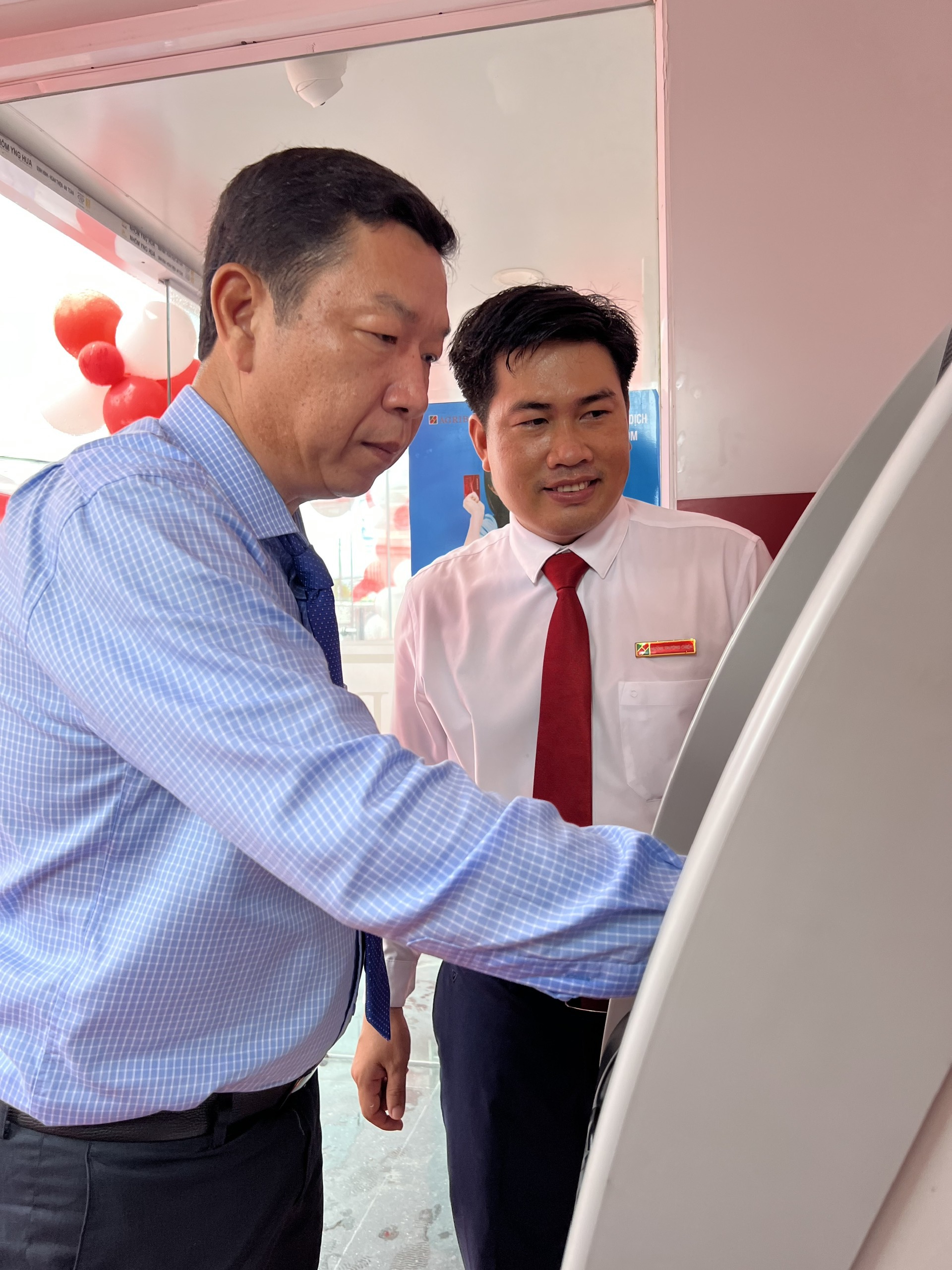 Agribank Ki&ecirc;n Giang II khai trương m&aacute;y CDM tại huyện Ch&acirc;u Th&agrave;nh - Ảnh 5.