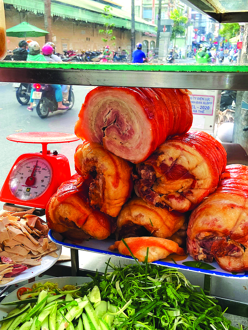 70 năm xe bánh mì thịt ba rọi muối