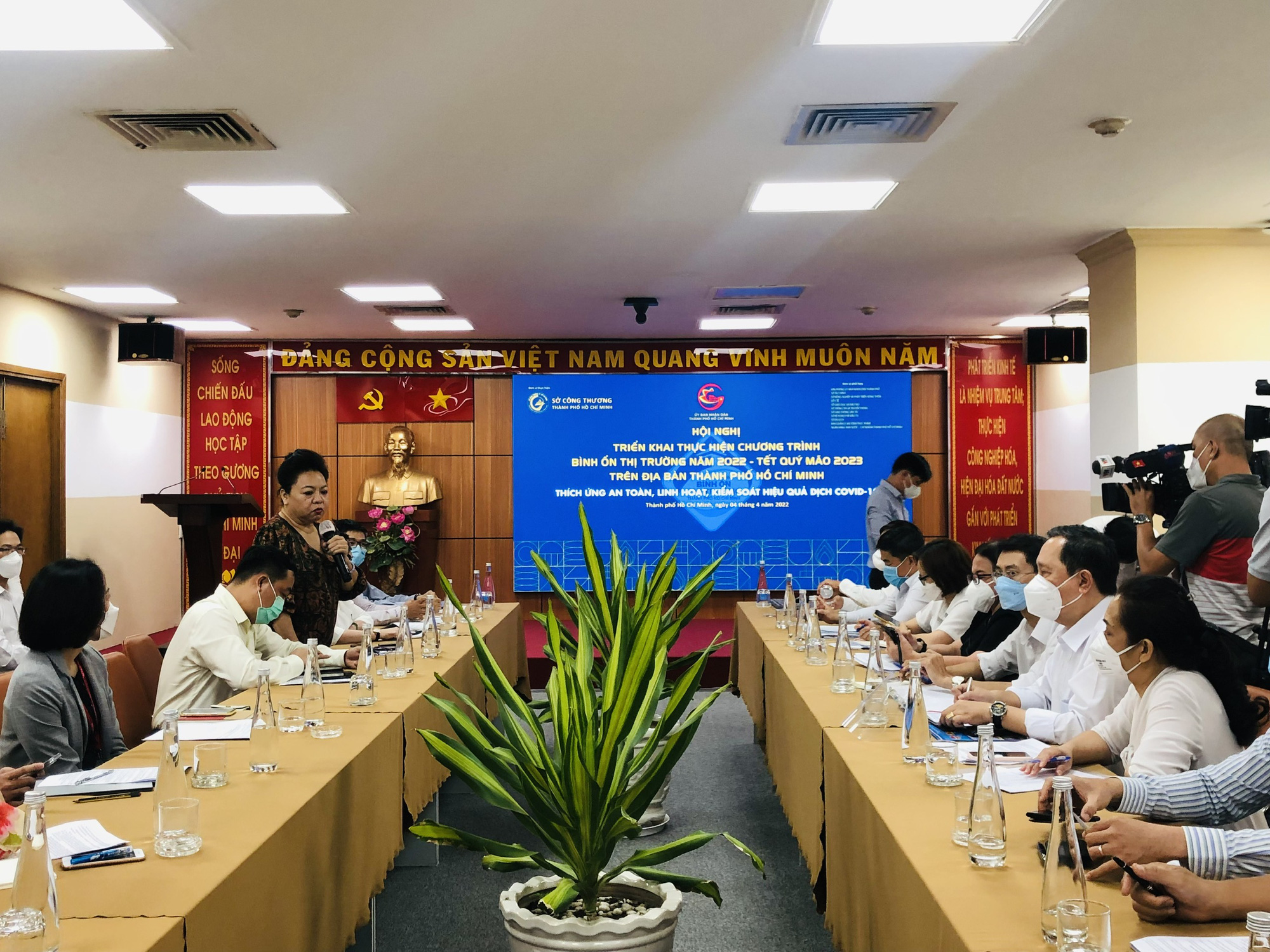 Nhiều doanh nghiệp tốp đầu tham gia chương tr&igrave;nh b&igrave;nh ổn thị trường TP HCM năm 2022 - Ảnh 1.