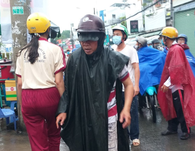 Lời khai nghi phạm đ&acirc;m chết người trước trường học ở G&ograve; Vấp - Ảnh 1.
