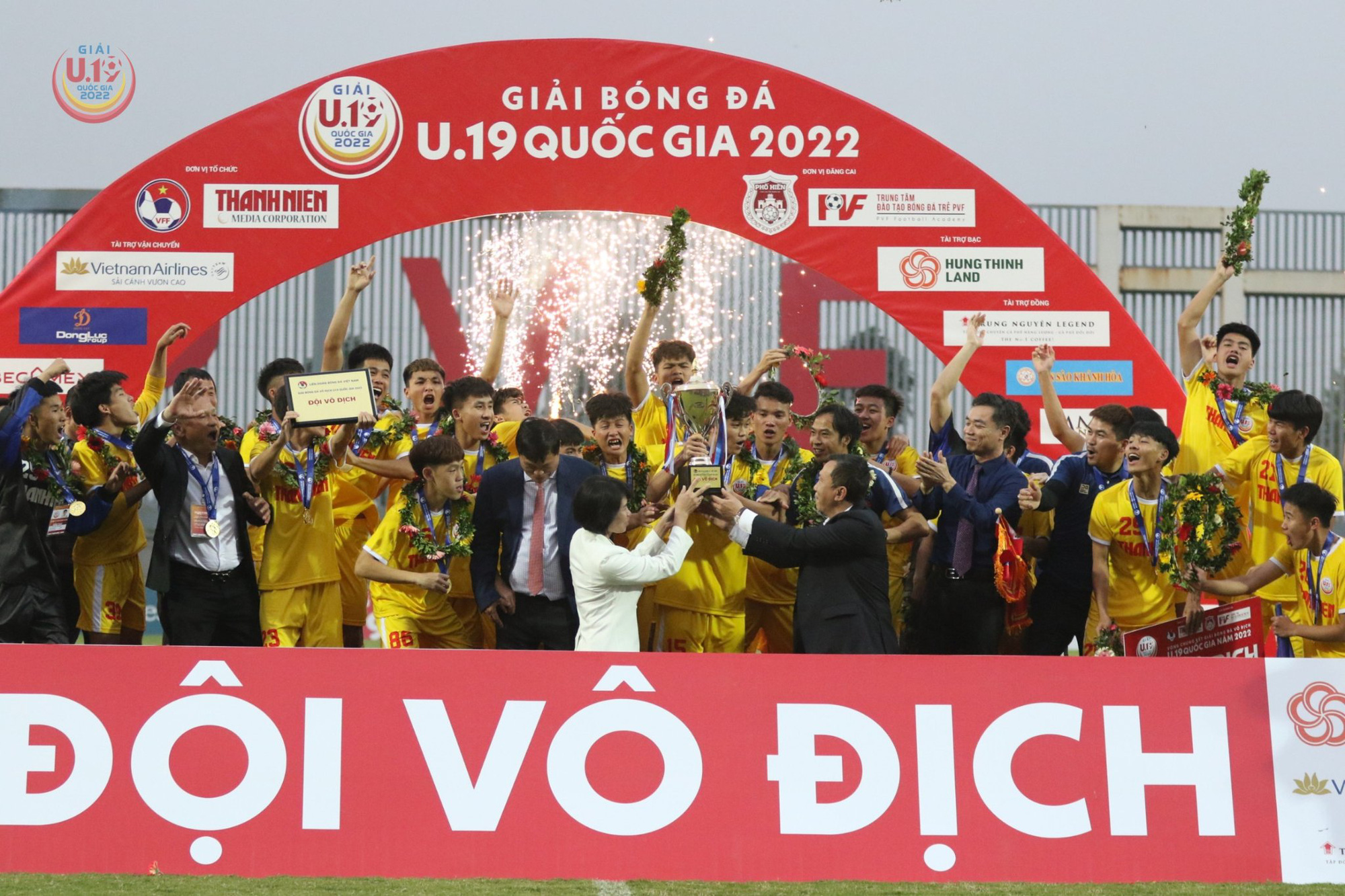 Ghi 2 bàn trong 1 phút, Hà Nội FC vô địch Giải U19 quốc gia 2022