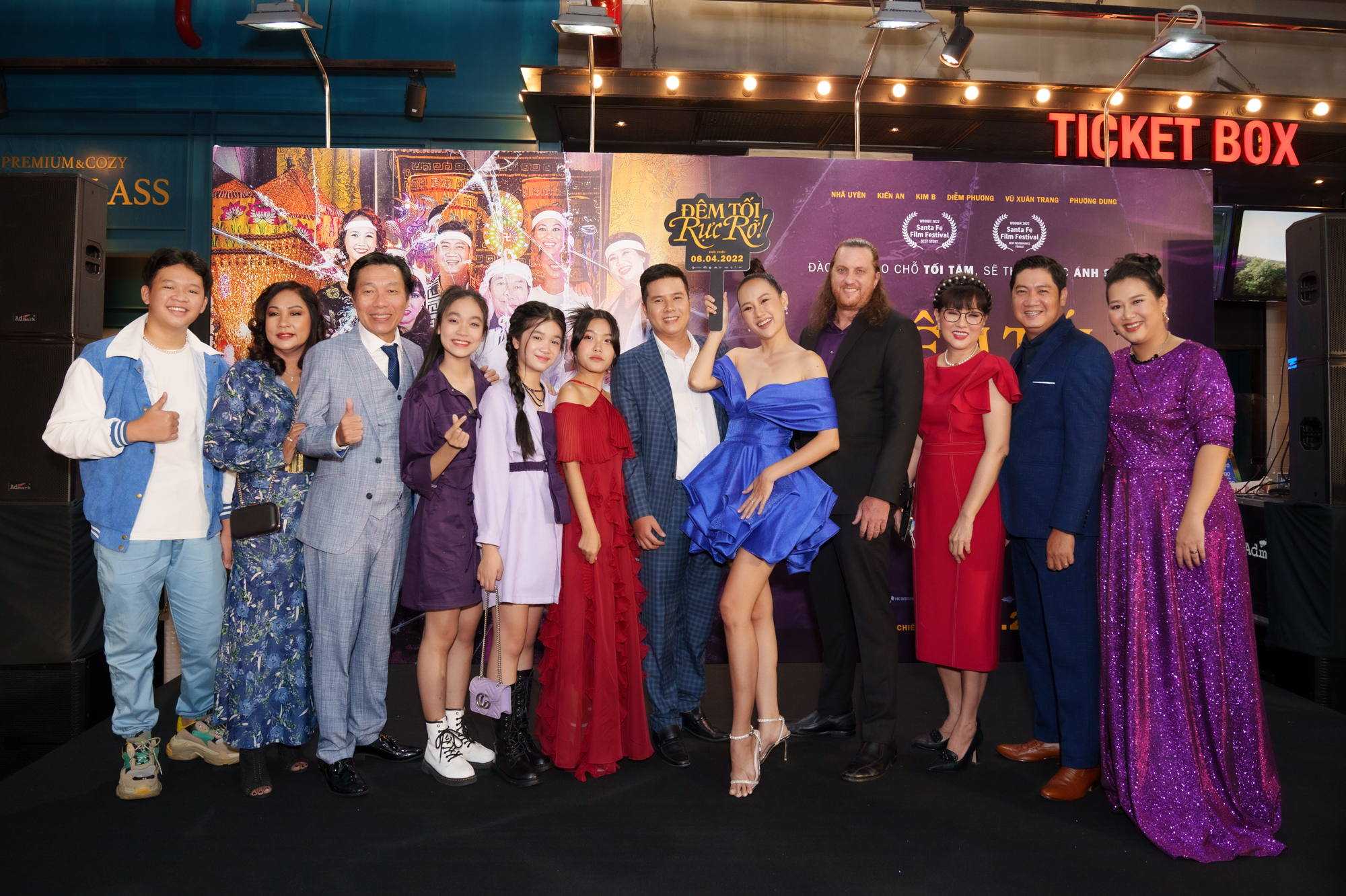 NSƯT Hạnh Th&uacute;y, Phương Dung duy&ecirc;n d&aacute;ng tr&ecirc;n thảm đỏ - Ảnh 7.