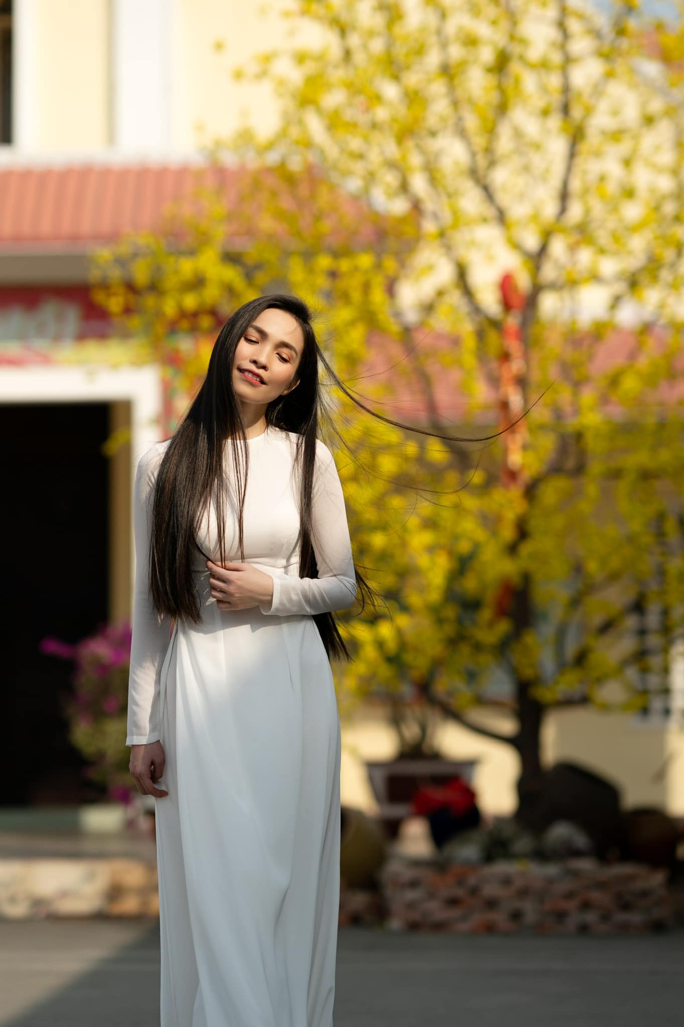 Ca sĩ Hiền Thục lại rao bán quần áo, giáy dép để làm từ thiện - Ảnh 5.