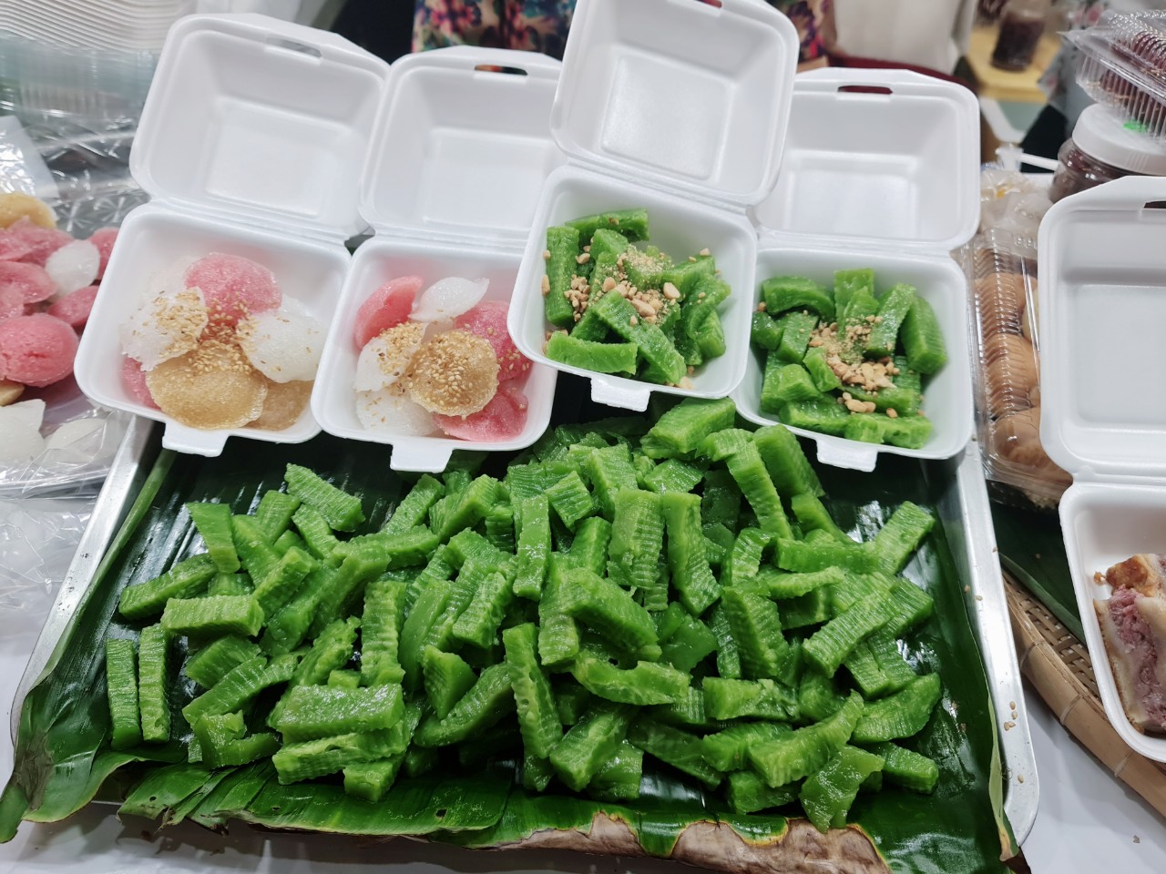 Gần 100 loại b&aacute;nh d&acirc;n gian đầy sắc m&agrave;u, nh&igrave;n th&ocirc;i đ&atilde; muốn thưởng thức - Ảnh 16.