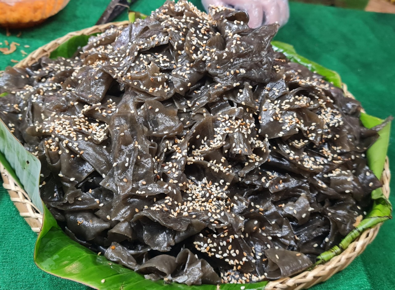 Gần 100 loại b&aacute;nh d&acirc;n gian đầy sắc m&agrave;u, nh&igrave;n th&ocirc;i đ&atilde; muốn thưởng thức - Ảnh 14.