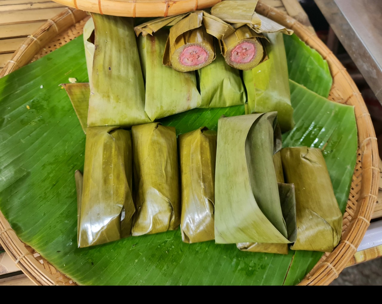 Gần 100 loại b&aacute;nh d&acirc;n gian đầy sắc m&agrave;u, nh&igrave;n th&ocirc;i đ&atilde; muốn thưởng thức - Ảnh 15.