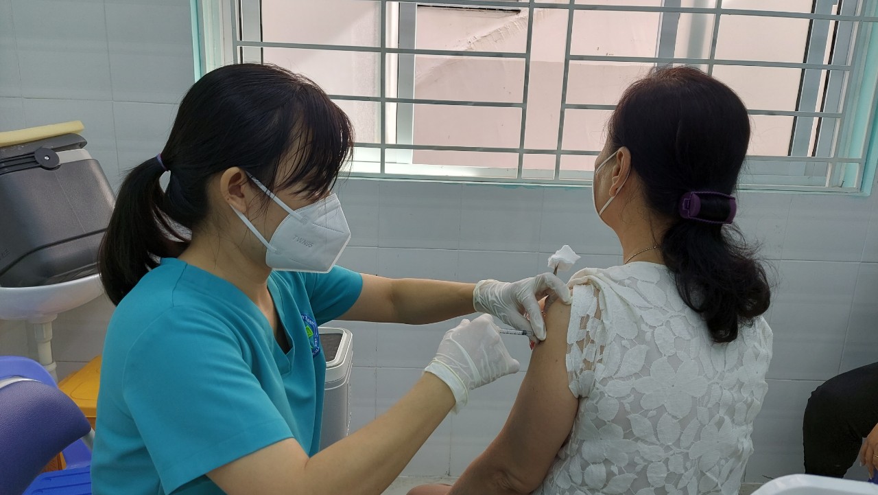 TP HCM tăng cường năng lực y tế cơ sở - Ảnh 1.