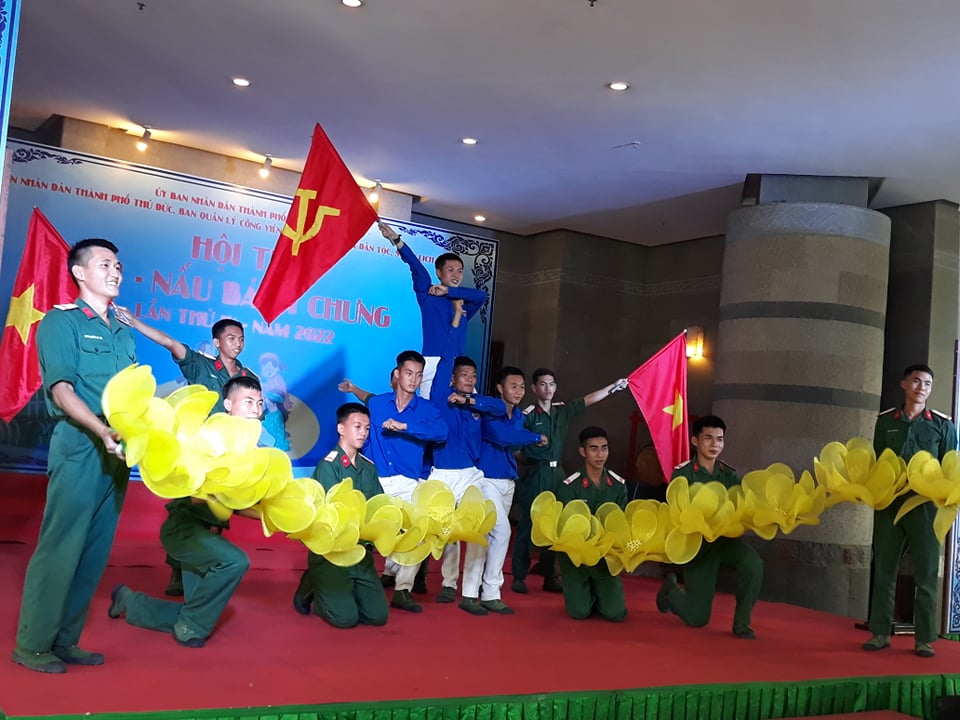 TP HCM: Thi gói, nấu bánh chưng dâng Vua Hùng - Ảnh 9.