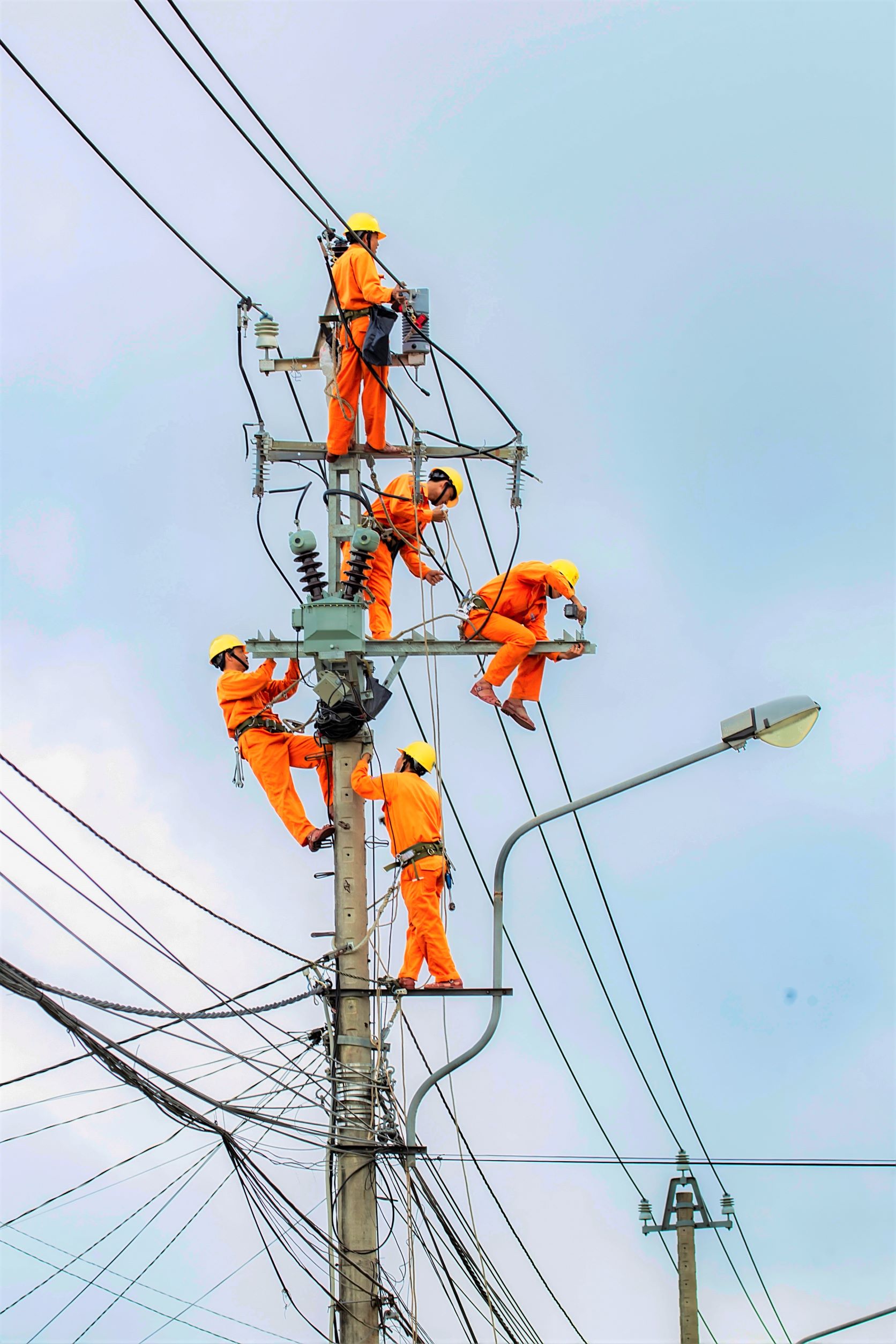 EVNSPC: Đảm bảo cung cấp điện dịp lễ quan trọng đầu năm 2022 - Ảnh 3.