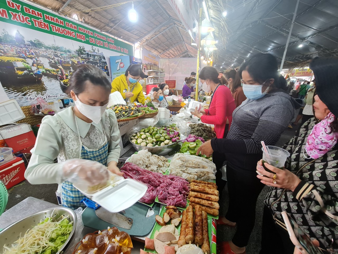 Gần 100 loại b&aacute;nh d&acirc;n gian đầy sắc m&agrave;u, nh&igrave;n th&ocirc;i đ&atilde; muốn thưởng thức - Ảnh 11.