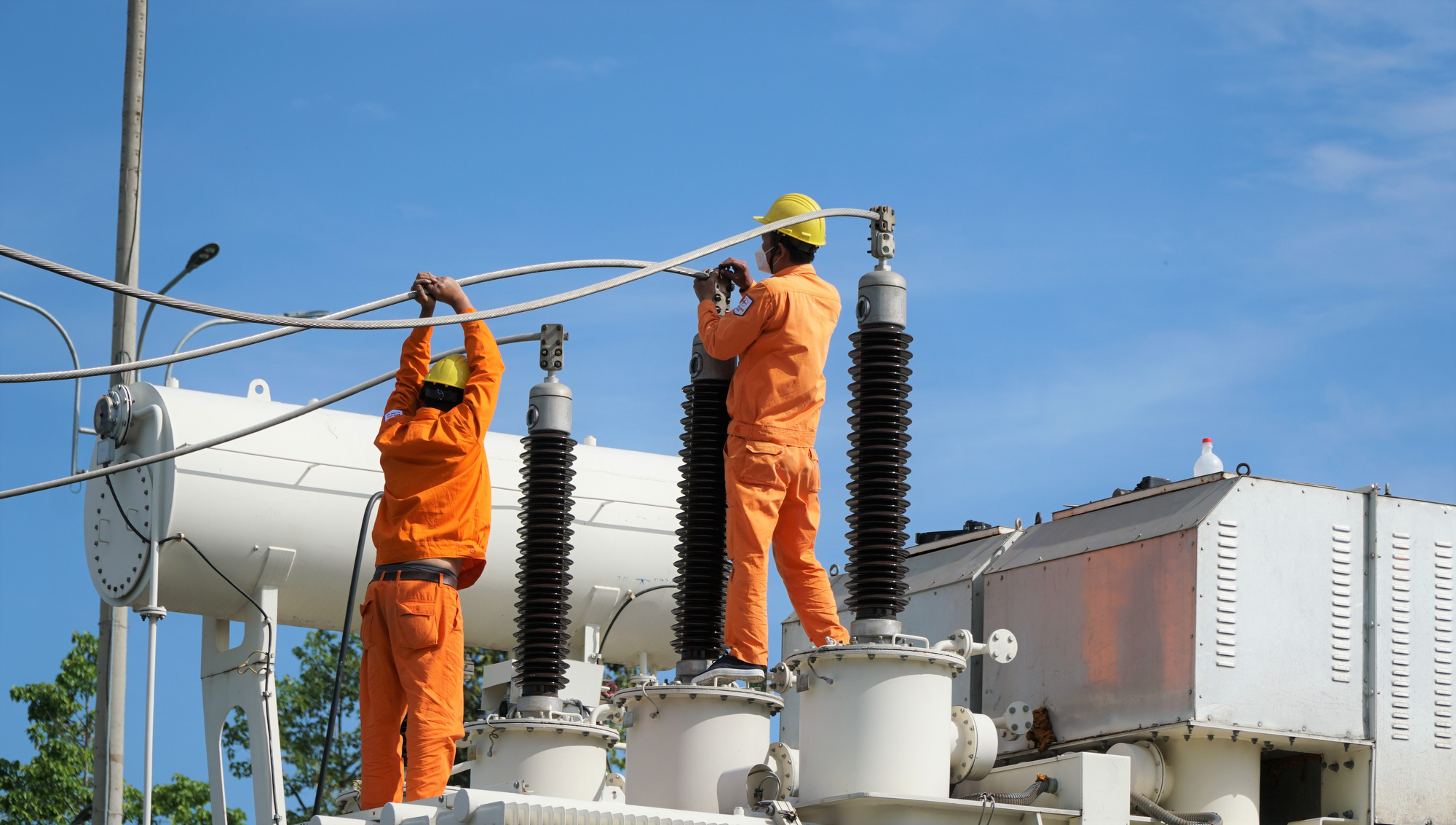 EVNSPC: Đảm bảo cung cấp điện dịp l&ecirc;̃ quan trọng đ&acirc;̀u năm 2022 - Ảnh 7.