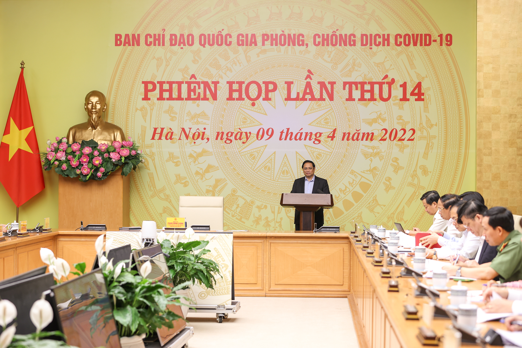 Ho&agrave;n th&agrave;nh ti&ecirc;m vắc-xin cho trẻ em từ  từ 5 - 12 tuổi trong qu&yacute; II - Ảnh 1.