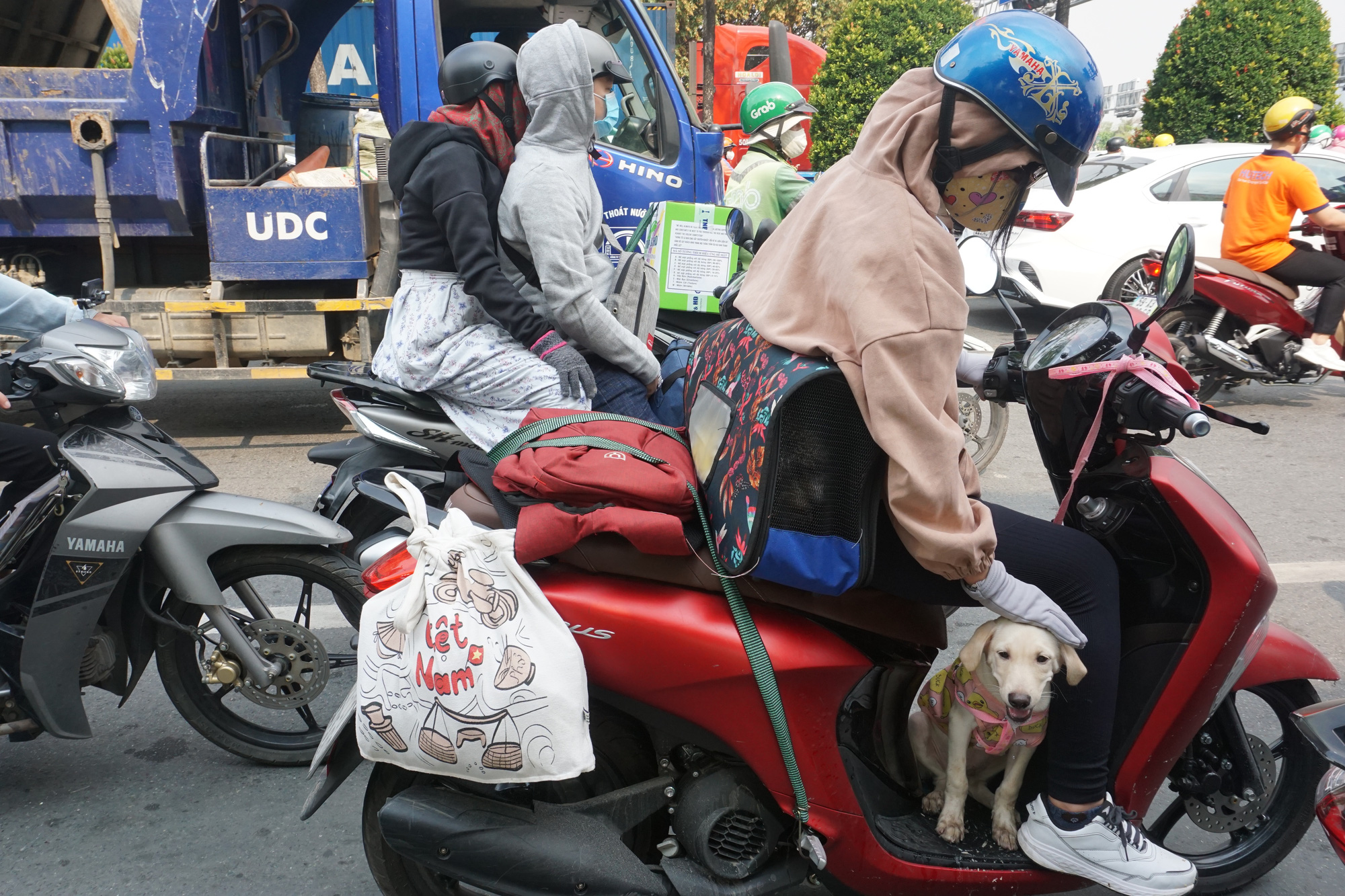 TP HCM: Kẹt xe tại bến xe, tuyến đường cửa ng&otilde; ng&agrave;y đầu nghỉ Lễ Giỗ Tổ H&ugrave;ng Vương - Ảnh 5.