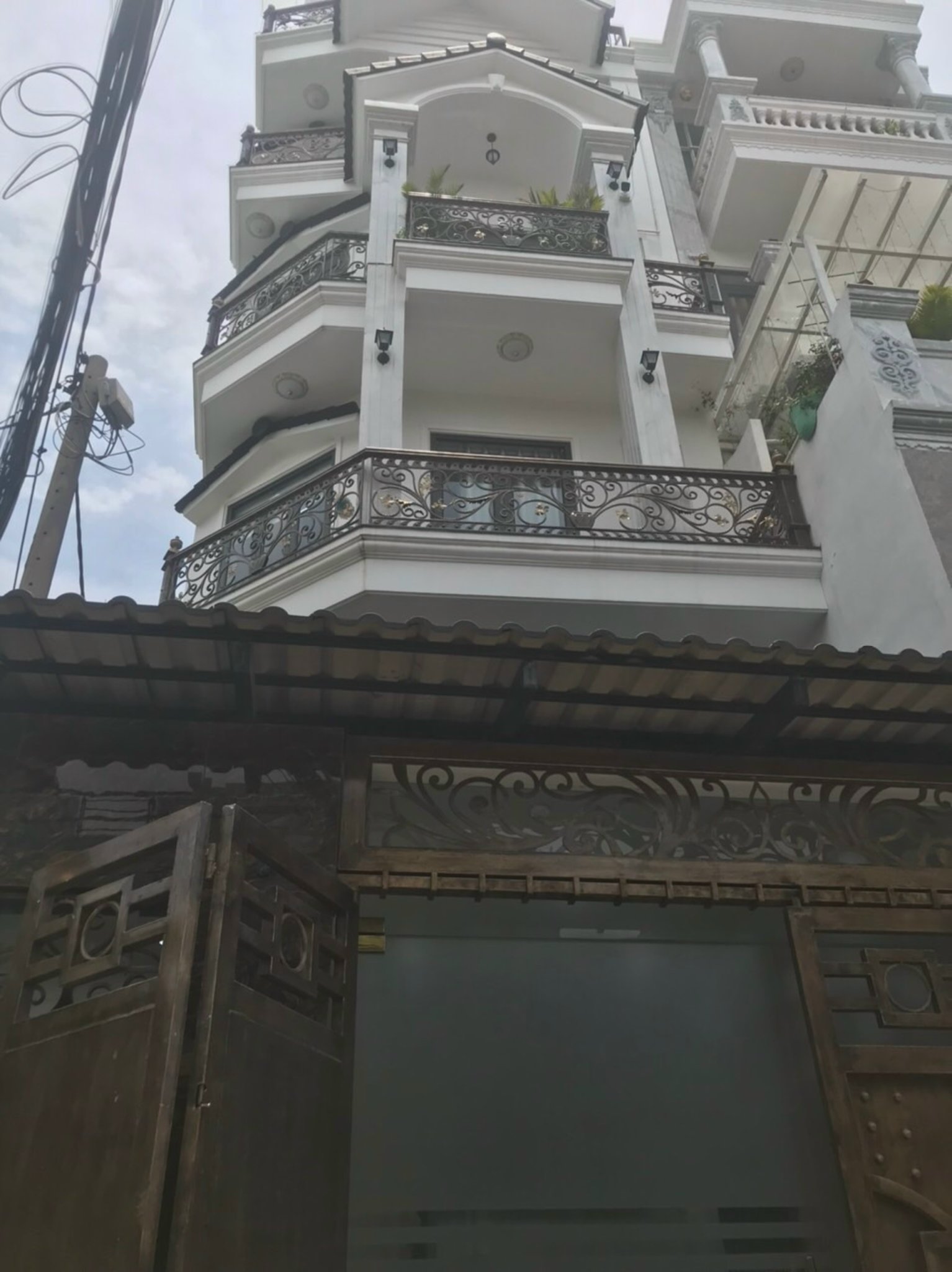 Từ tin báo của người dân, lộ khuất tất trong căn nhà 4 tầng ở Gò Vấp