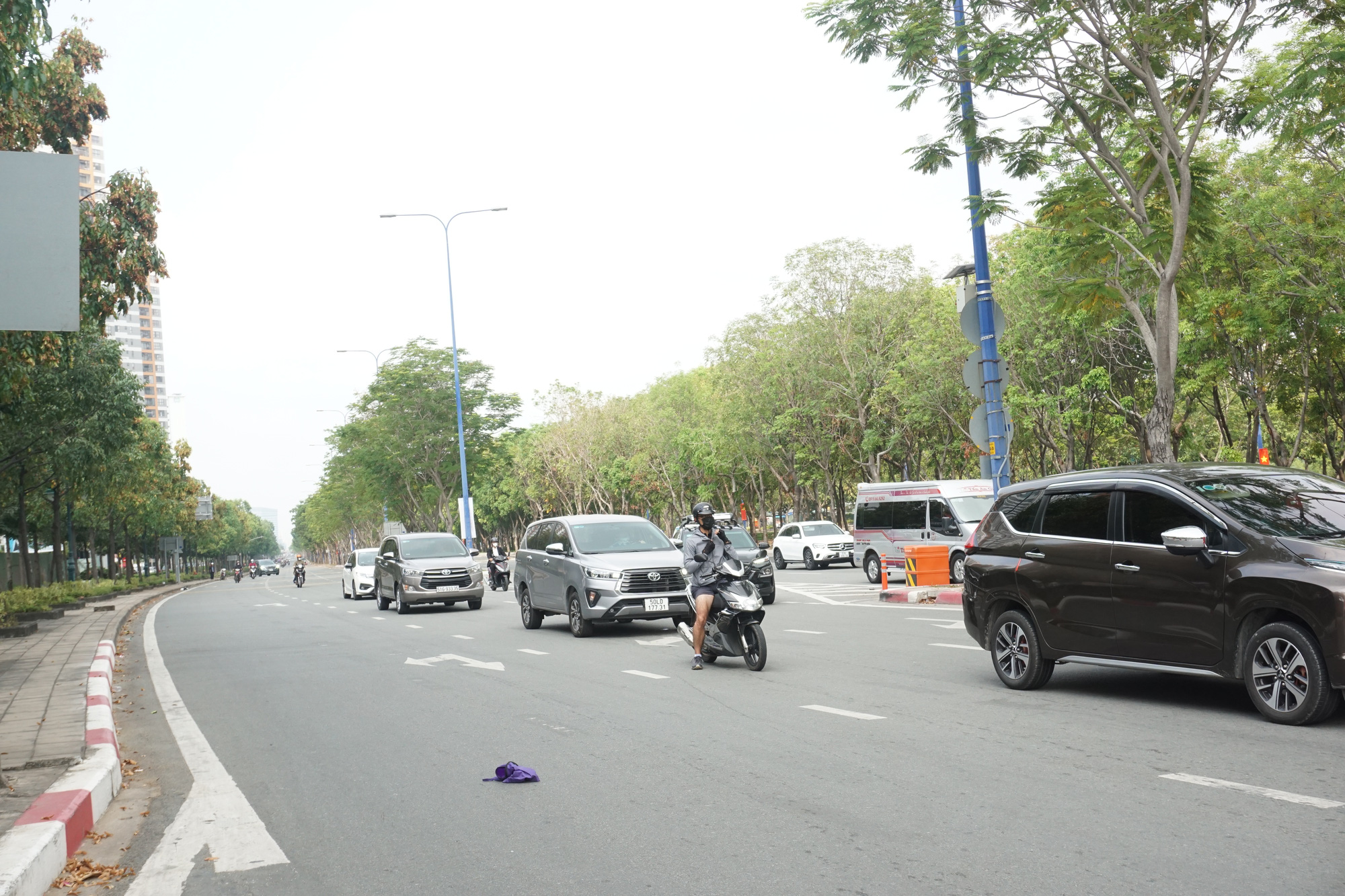 TP HCM: Kẹt xe tại bến xe, tuyến đường cửa ng&otilde; ng&agrave;y đầu nghỉ Lễ Giỗ Tổ H&ugrave;ng Vương - Ảnh 1.