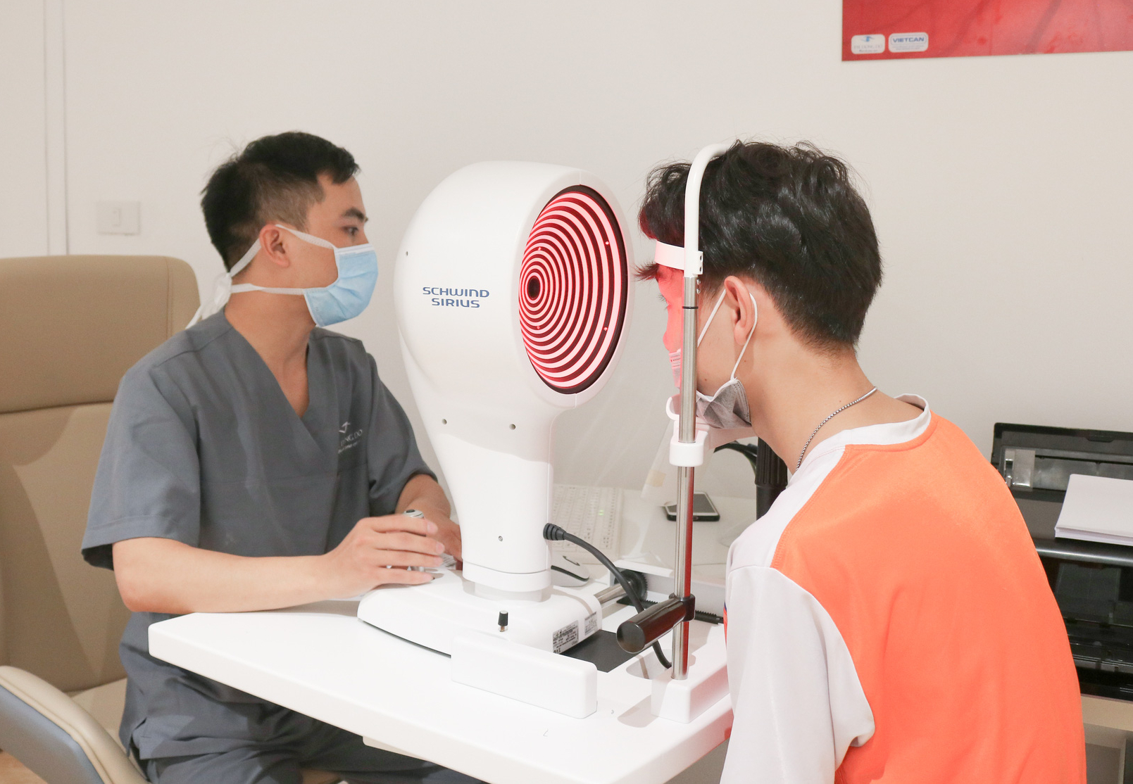 Bị cận thị tới 7 độ sau hơn 1 năm học trực tuyến