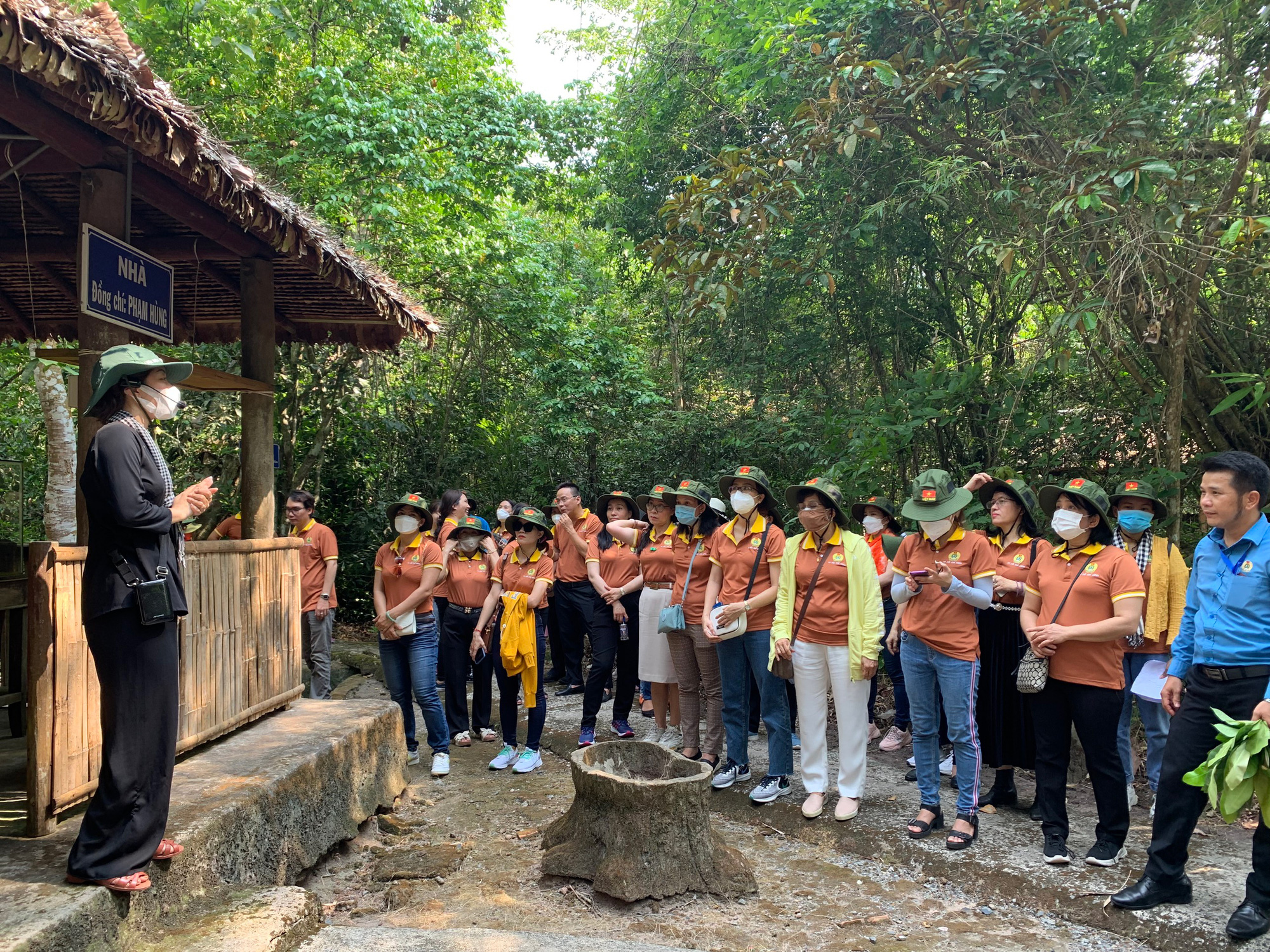 Lá trung quân nhắc một thời hào hùng