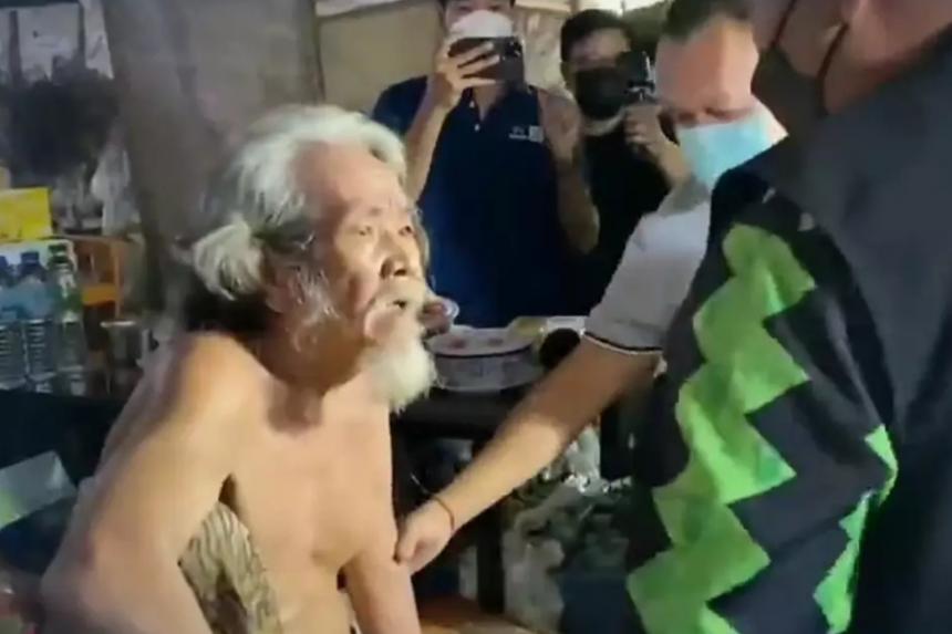 Thái Lan bắt lãnh đạo giáo phái quái đản - Ảnh 1.