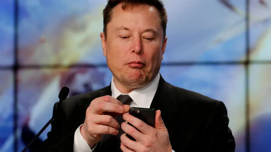 Tỉ phú Elon Musk “bênh vực” ông Donald Trump trong vụ Twitter