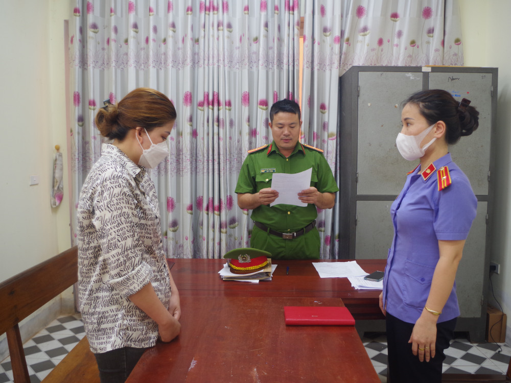 Khởi tố dì ruột hành hạ cháu gái 4 tuổi chỉ vì cháu lười ăn