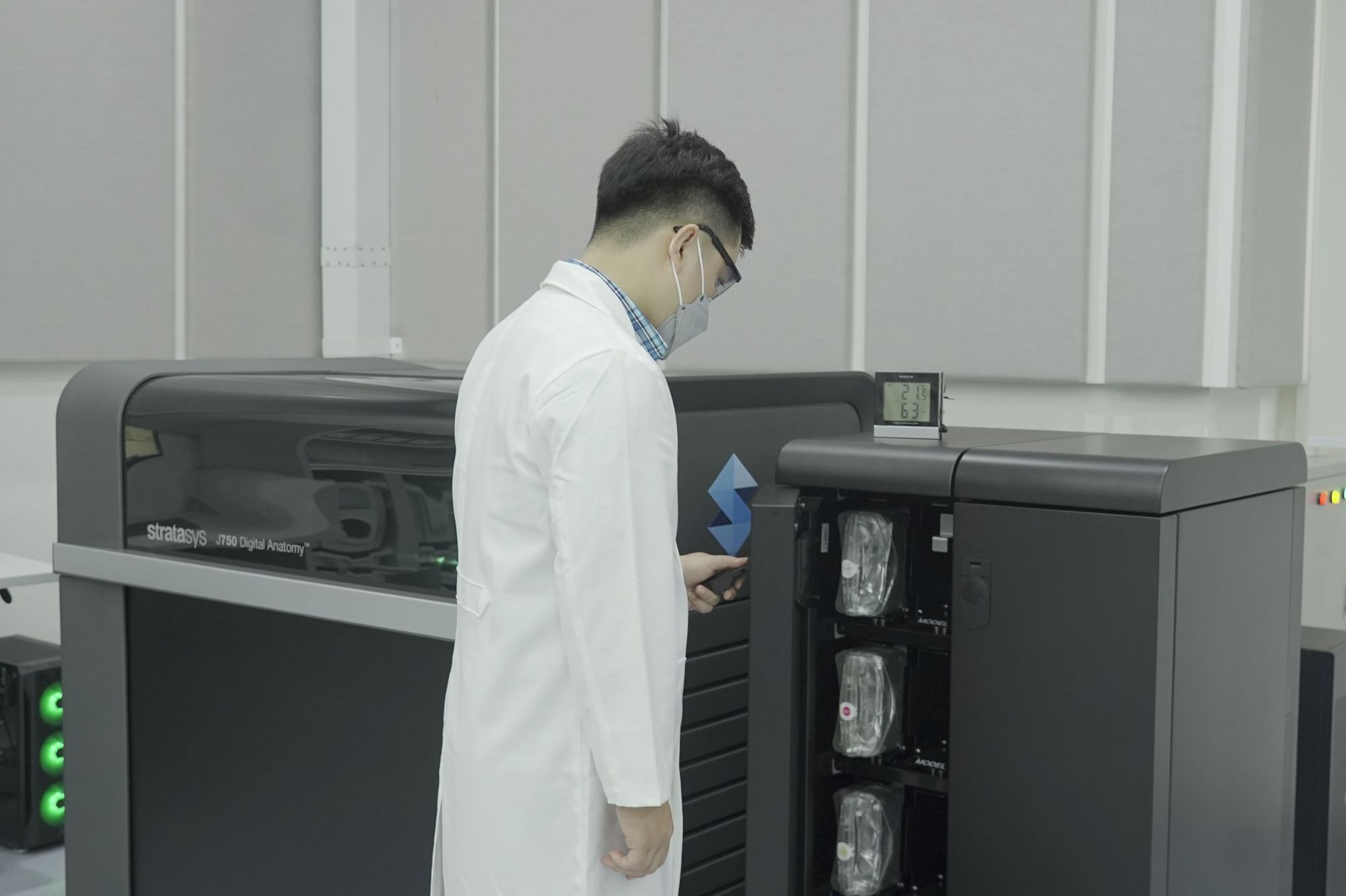 &ldquo;Thước ngắm ph&acirc;̃u thu&acirc;̣t&rdquo; đ&ocirc;̣c quy&ecirc;̀n &ldquo;made in Vietnam&rdquo; n&acirc;ng đ&ocirc;̣ chính xác của ph&acirc;̃u thu&acirc;̣t khớp g&ocirc;́i l&ecirc;n đ&ecirc;́n hơn 98% - Ảnh 2.