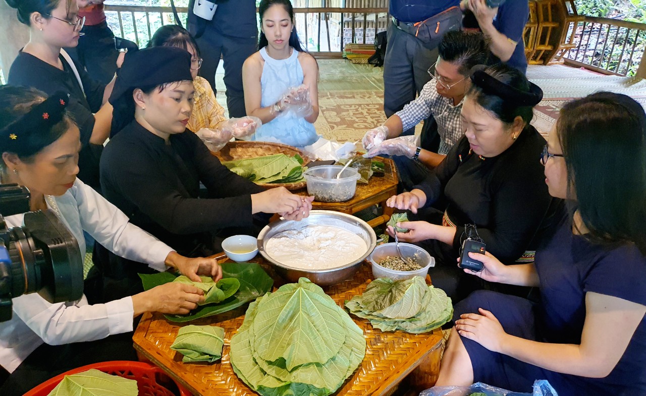 Th&uacute;c đẩy du lịch H&agrave; Giang, Tuy&ecirc;n Quang bằng sản phẩm li&ecirc;n kết mới - Ảnh 5.