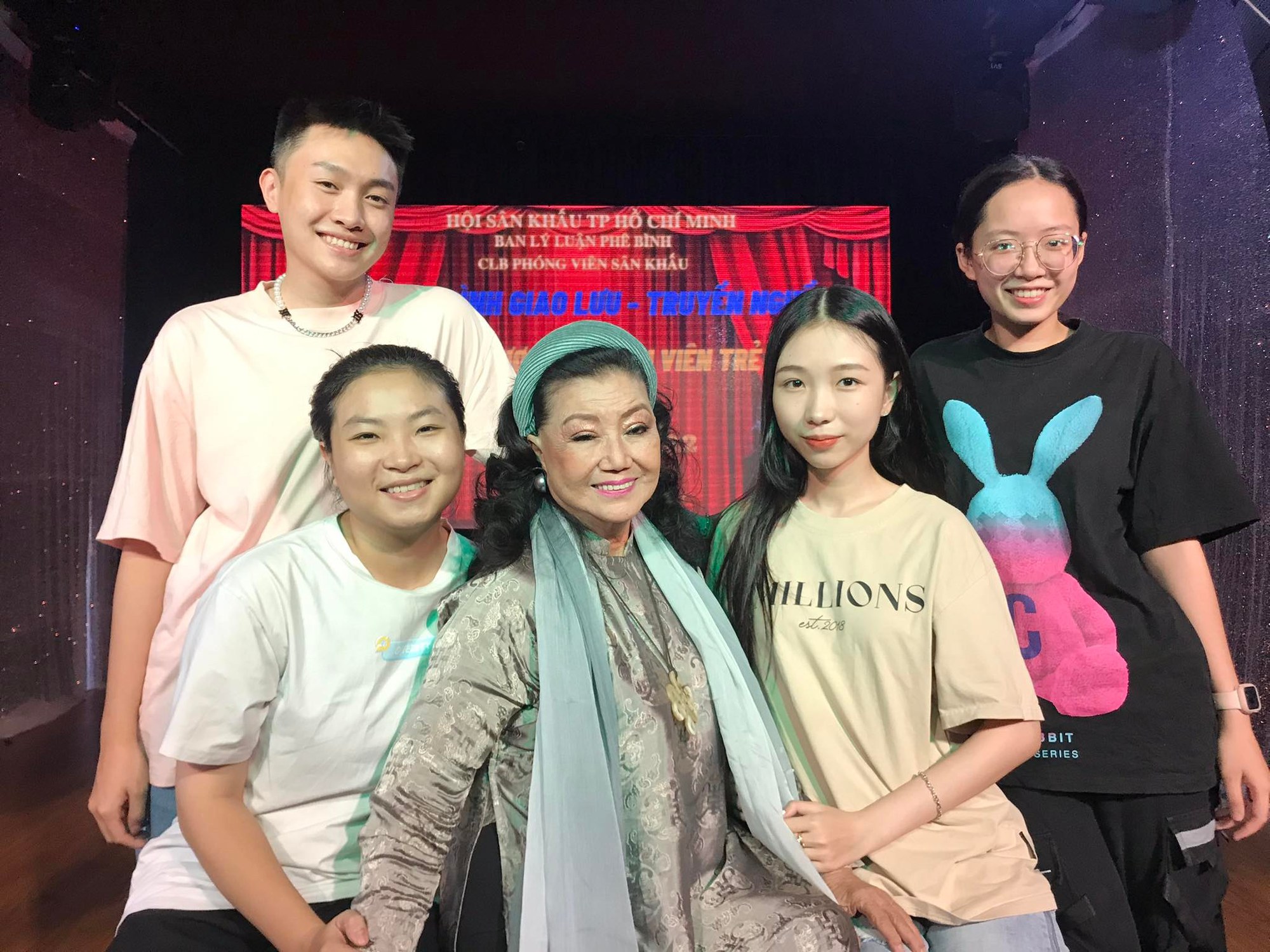 Kỳ nữ Kim Cương: Diễn ẩu, lố lăng l&agrave; phạm tội ngoại t&igrave;nh! - Ảnh 2.