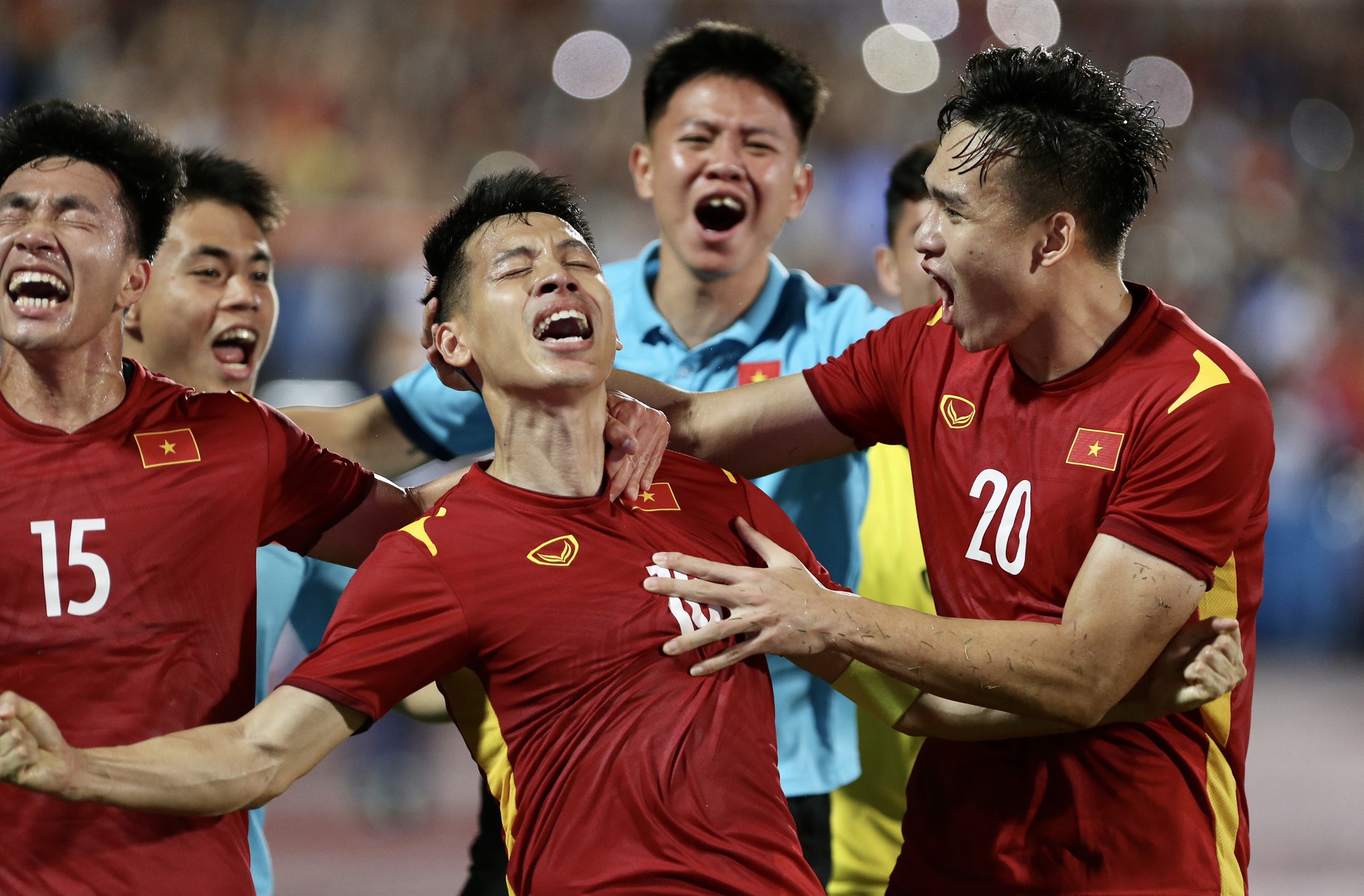 Thắng nhọc Myanmar 1-0, U23 Việt Nam tiến sát vòng bán kết