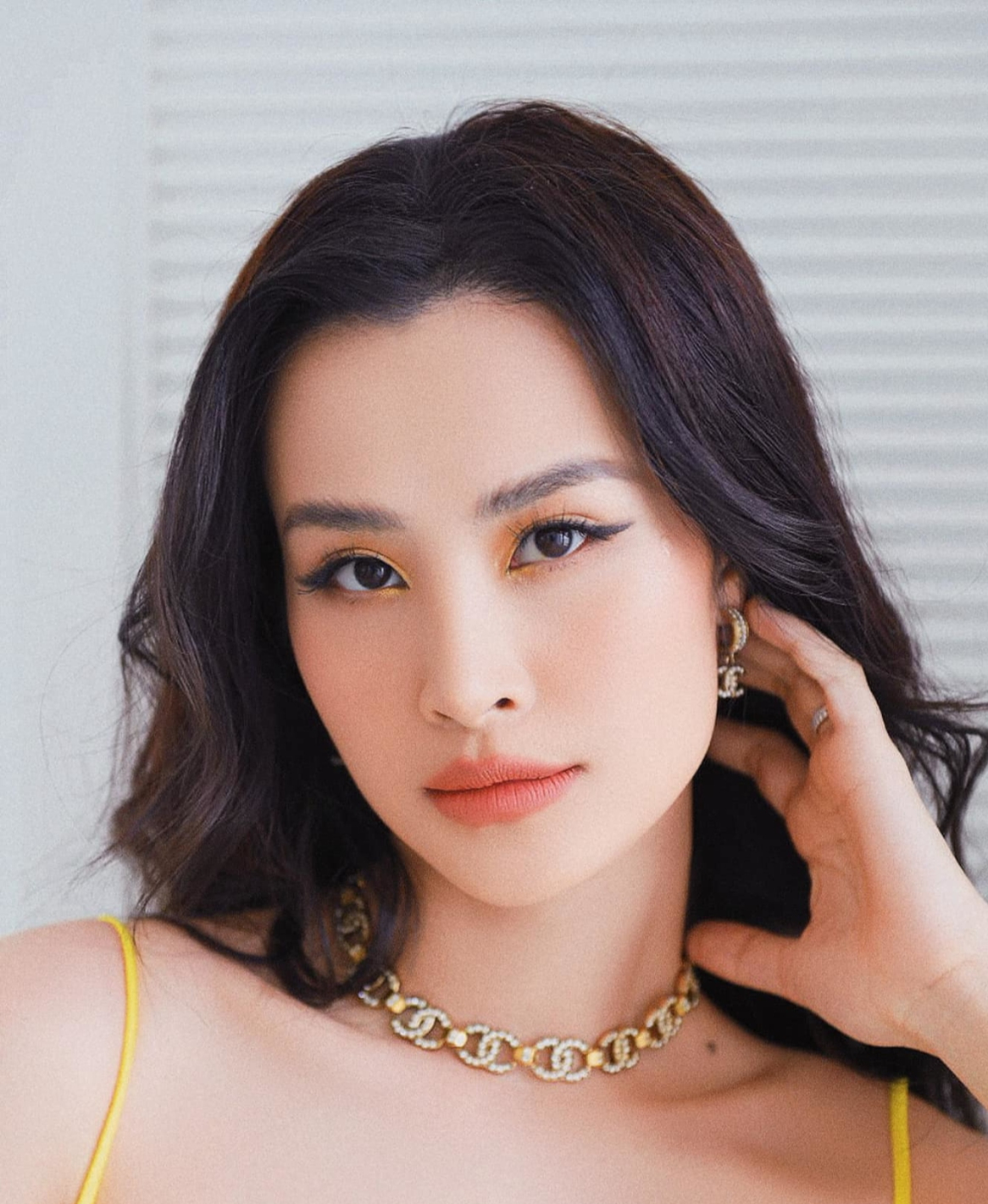 Đông Nhi đối mặt làn sóng "thoát fan" chưa từng có?