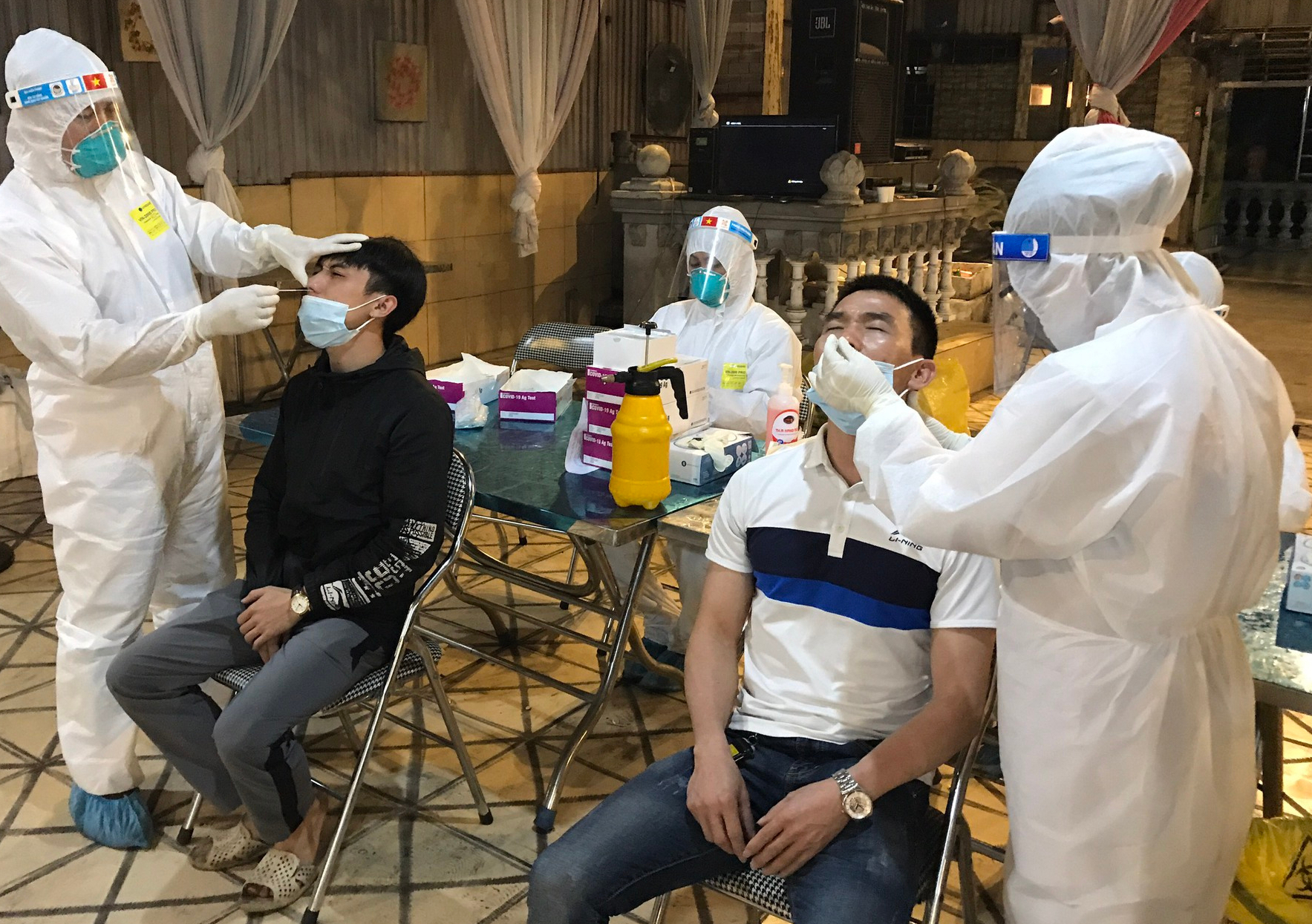 Dịch Covid-19 hôm nay: Không ghi nhận bệnh nhân tử vong, cả nước có 2.227 ca mắc
