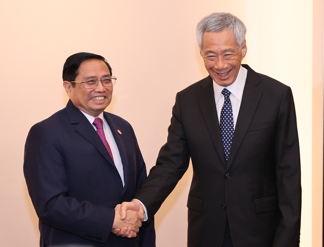 Thủ tướng L&yacute; Hiển Long mời Thủ tướng Phạm Minh Ch&iacute;nh sớm thăm ch&iacute;nh thức Singapore - Ảnh 1.