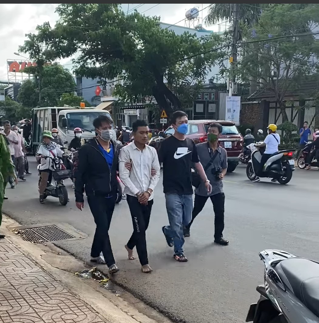 Bắt giữ nghi phạm giết người, hiếp d&acirc;m r&uacute;ng động Đắk Lắk - Ảnh 2.