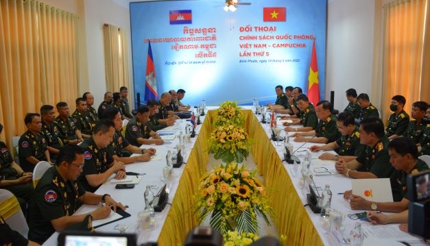 Việt Nam - Campuchia đối thoại về ch&iacute;nh s&aacute;ch quốc ph&ograve;ng - Ảnh 1.