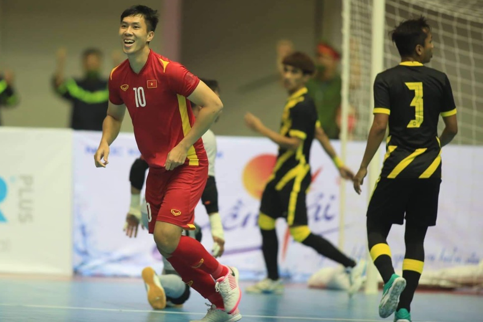 Thắng đậm Malaysia 7-1, tuyển Futsal Việt Nam dẫn đầu cuộc đua vô địch SEA Games 31