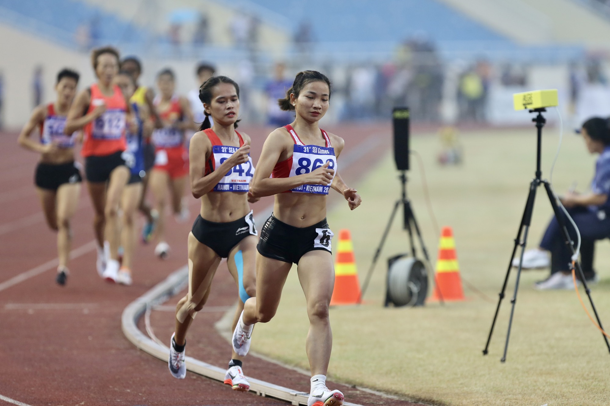Nhật k&yacute; SEA Games 31 ng&agrave;y 14-5: Tấm HCV cực qu&yacute; của bơi Việt Nam - Ảnh 6.