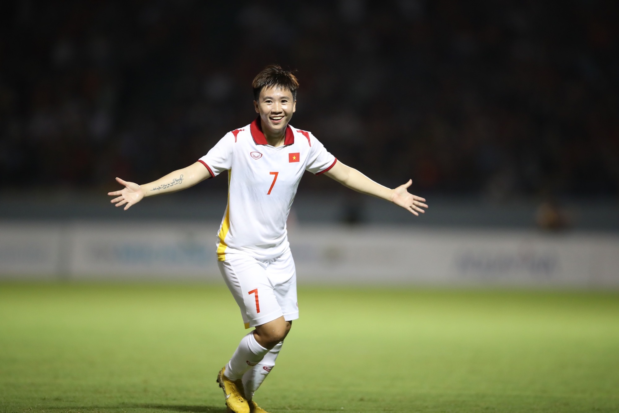 Thắng Campuchia 7-0, tuyển nữ Việt Nam v&agrave;o b&aacute;n kết SEA Games 31 - Ảnh 3.
