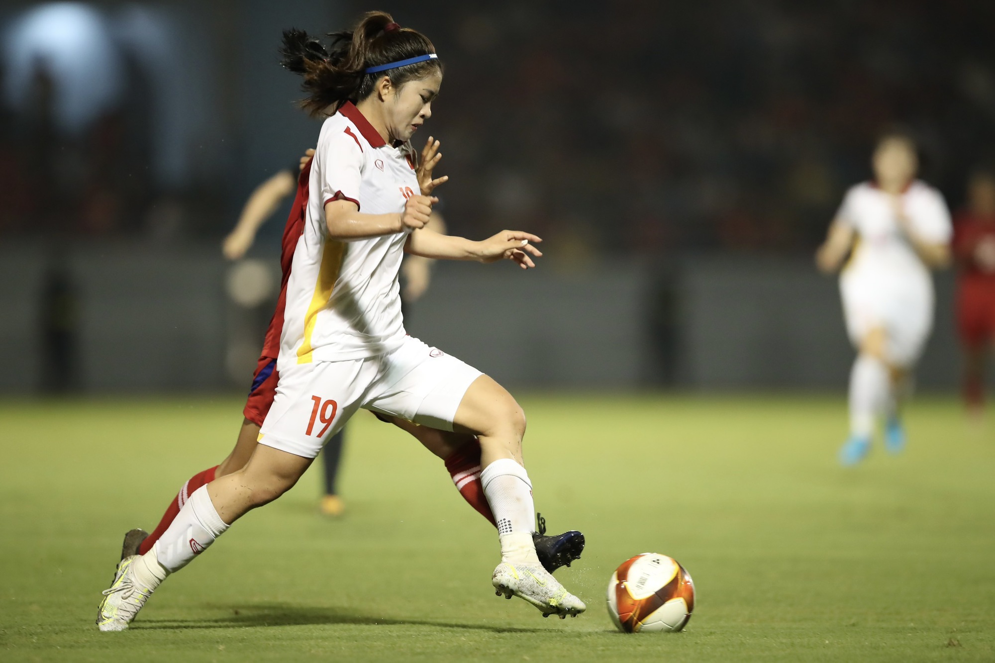 Thắng Campuchia 7-0, tuyển nữ Việt Nam vào bán kết SEA Games 31