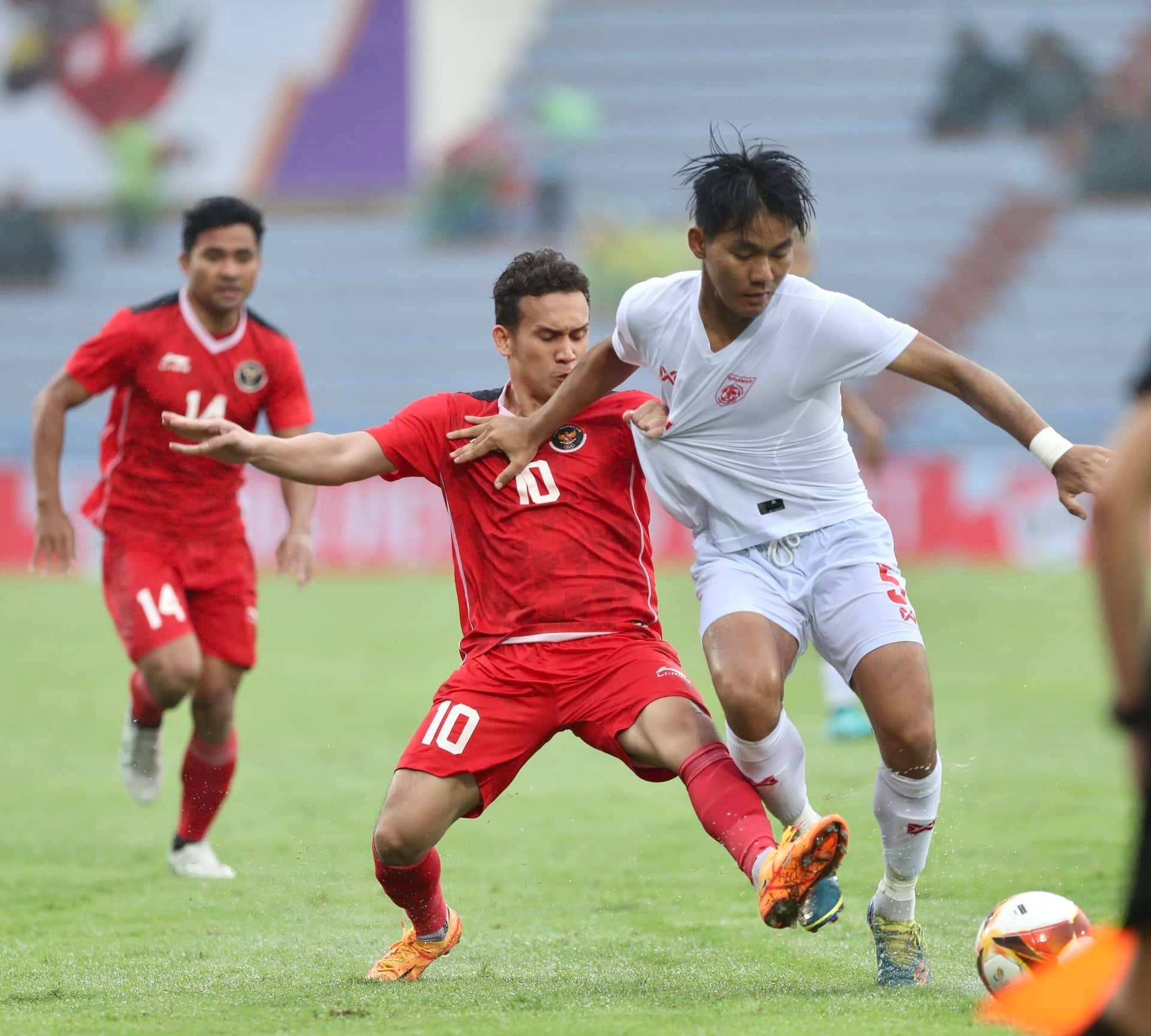 SEA Games 31: Thắng đậm Myanmar, U23 Indonesia v&agrave;o b&aacute;n kết - Ảnh 4.