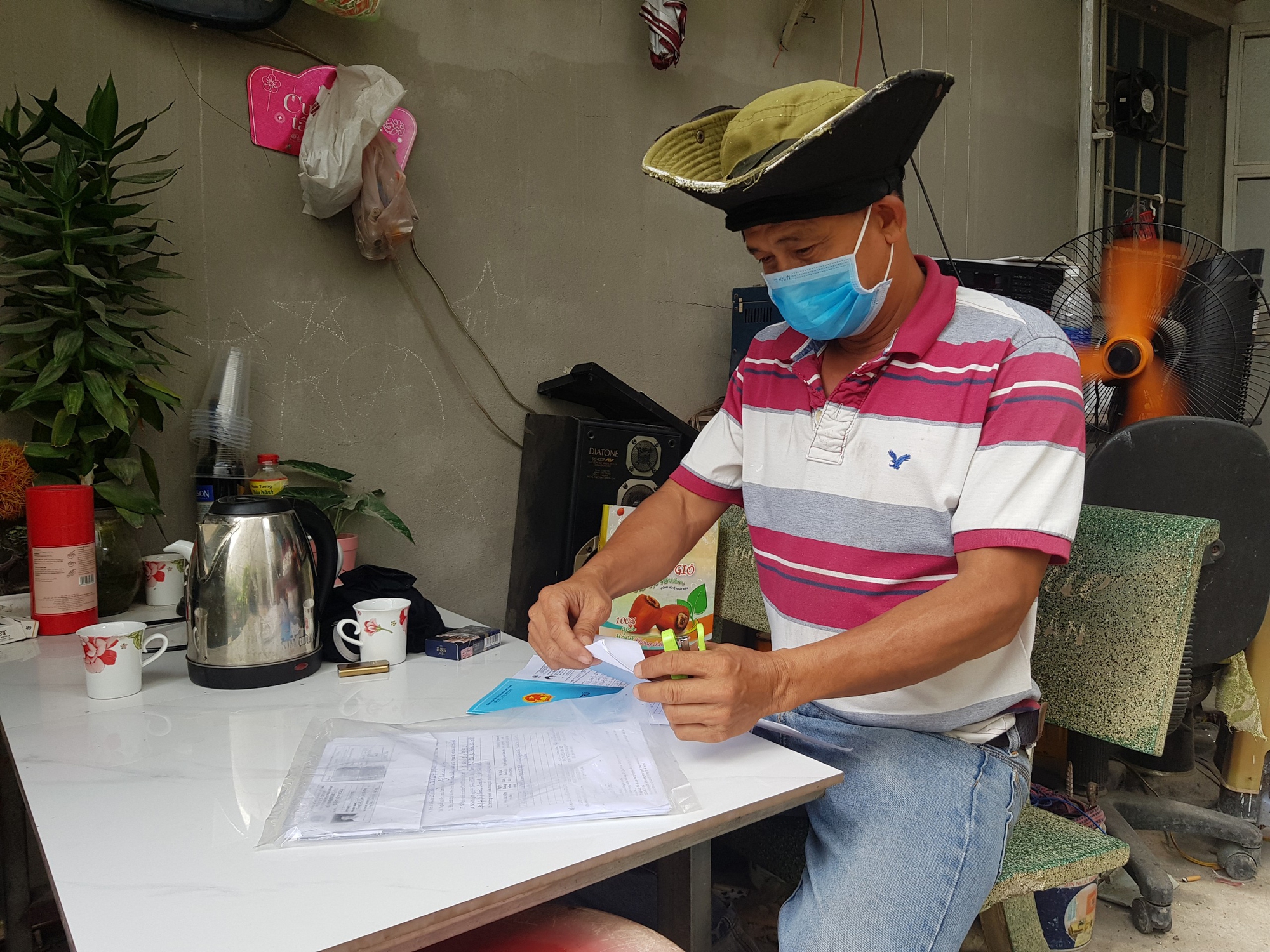 Thấy công nhân khó, thương như người thân