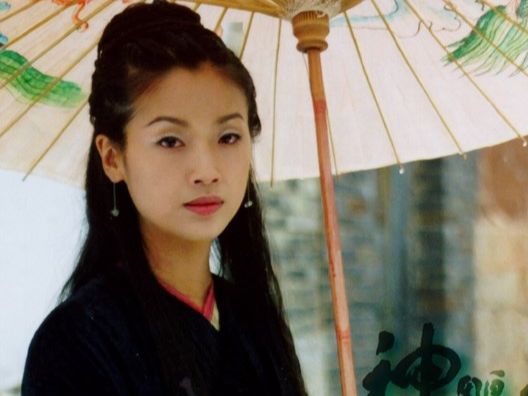 Những &ldquo;Tiểu Long Nữ&rdquo; được khen v&agrave; bị n&eacute;m đ&aacute; - Ảnh 12.